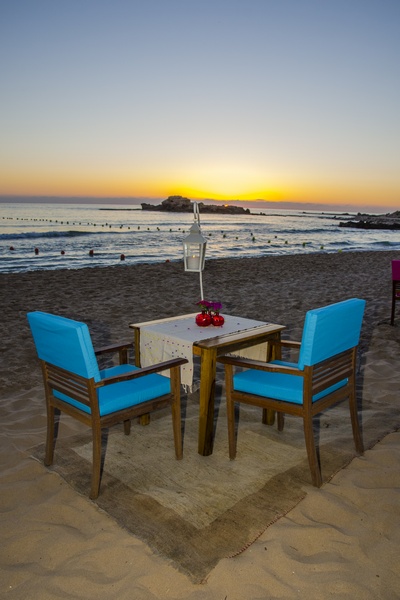 Romantic Dinner at Edde Sands